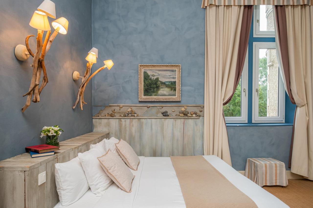 Hotel L'orangerie Du Château Des Reynats 4*